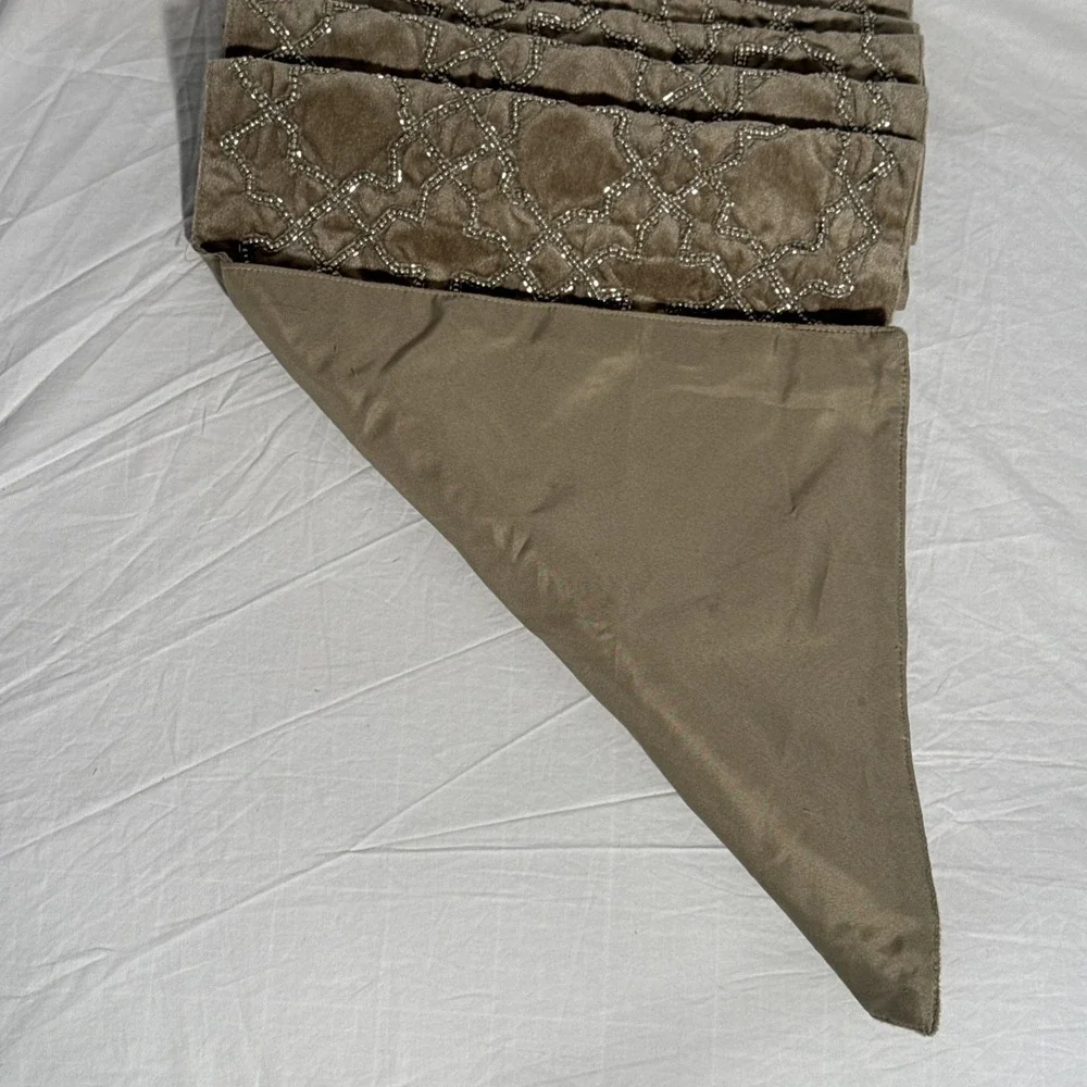 Tahari Elegant Beaded Snowflake Beige Table Runner Approx 58.25